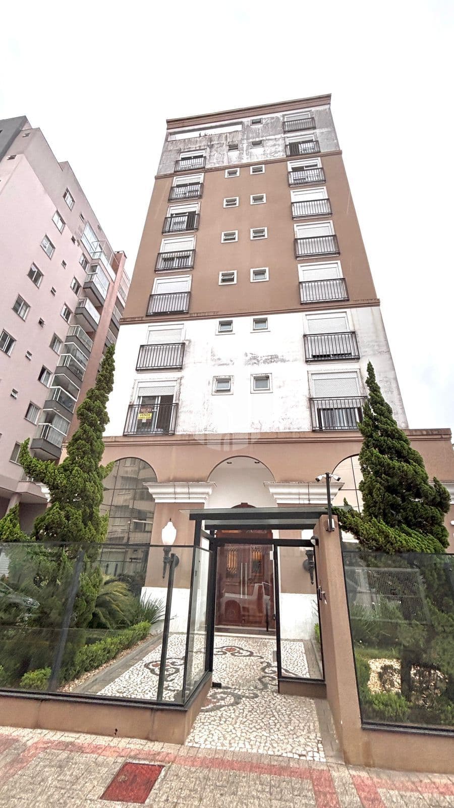 Apartamento Alto Padrão no Costa e Silva, 100m² com Churrasqueira Privativa