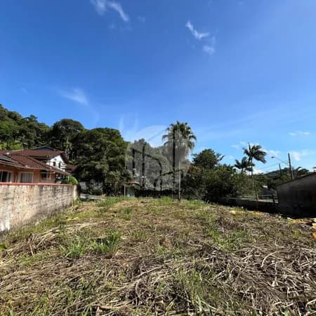 Terreno à venda no Glória – Localização privilegiada e alto potencial de valorização em Joinville