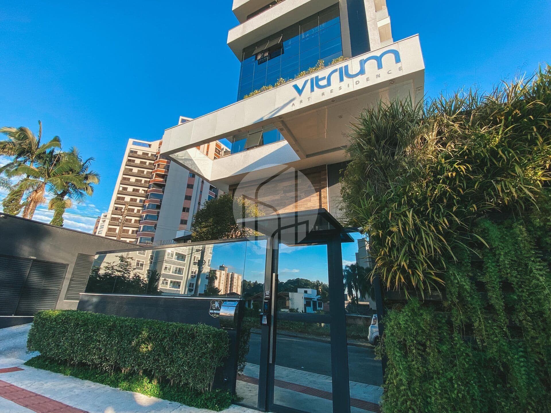 Apartamento Alto Padrão Vitrium Art Residence | 4 Suítes, Mobiliado, Atiradores