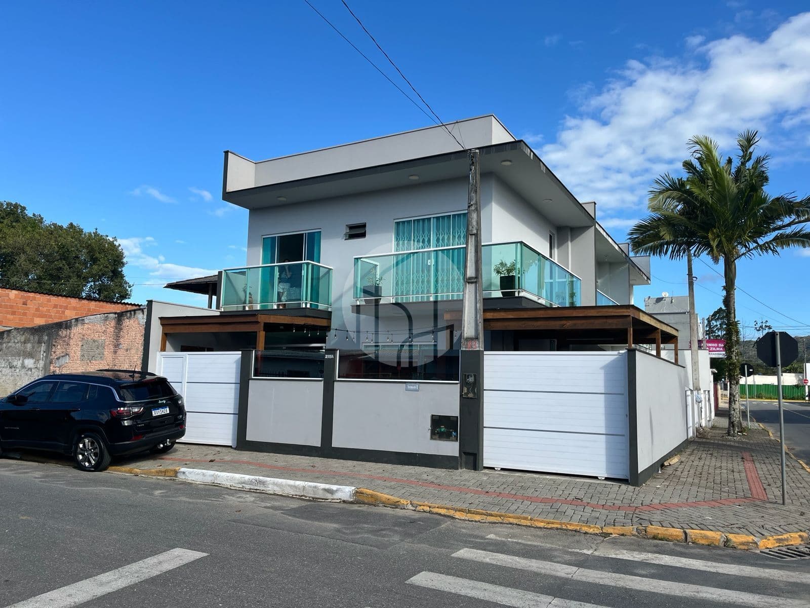Sobrado Geminado Mobiliado de Esquina I Bal. Piçarras