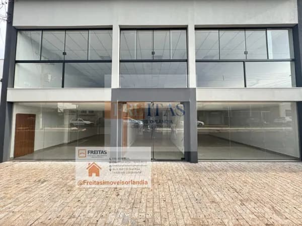 Casa em Orlândia - Centro