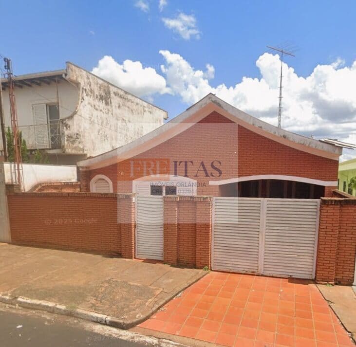 🏡✨ EXCLUSIVIDADE EM ORLÂNDIA – IMÓVEL AMPLO COM CHARME ÚNICO!