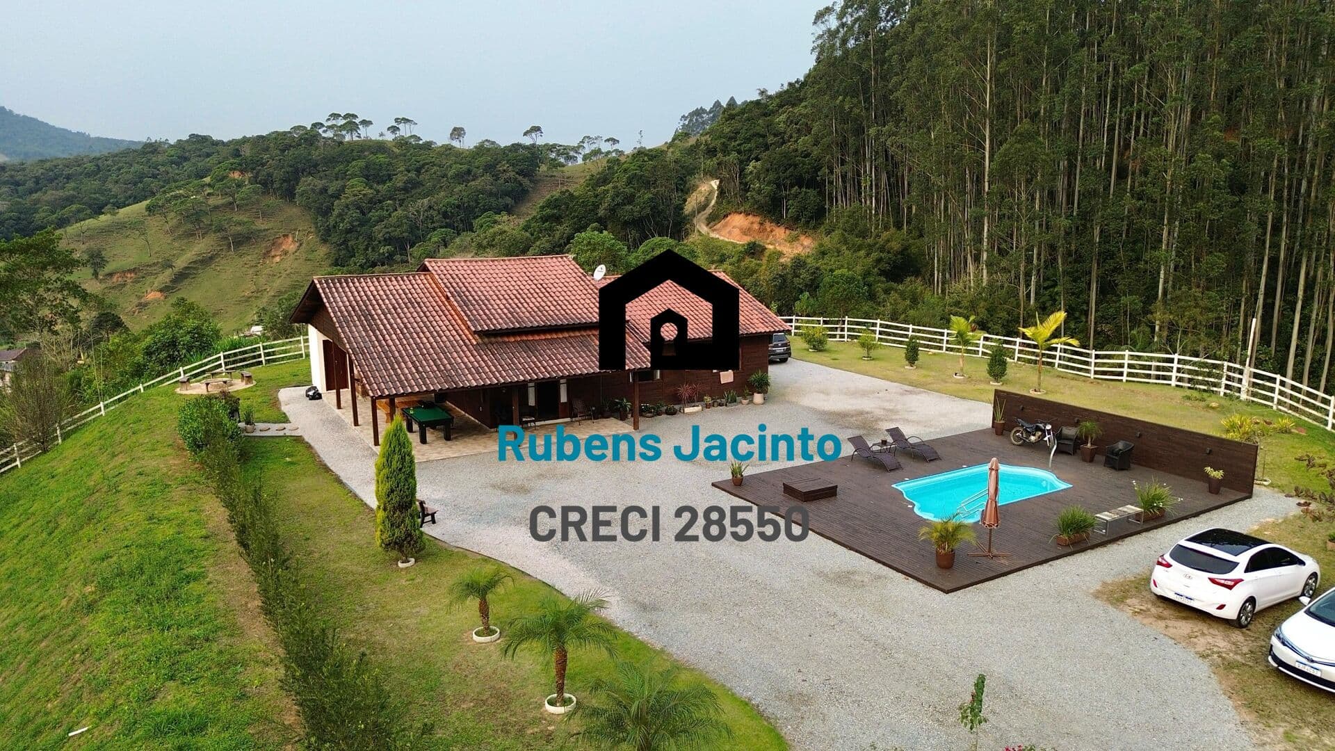 Casa em Águas Mornas - Águas Mornas