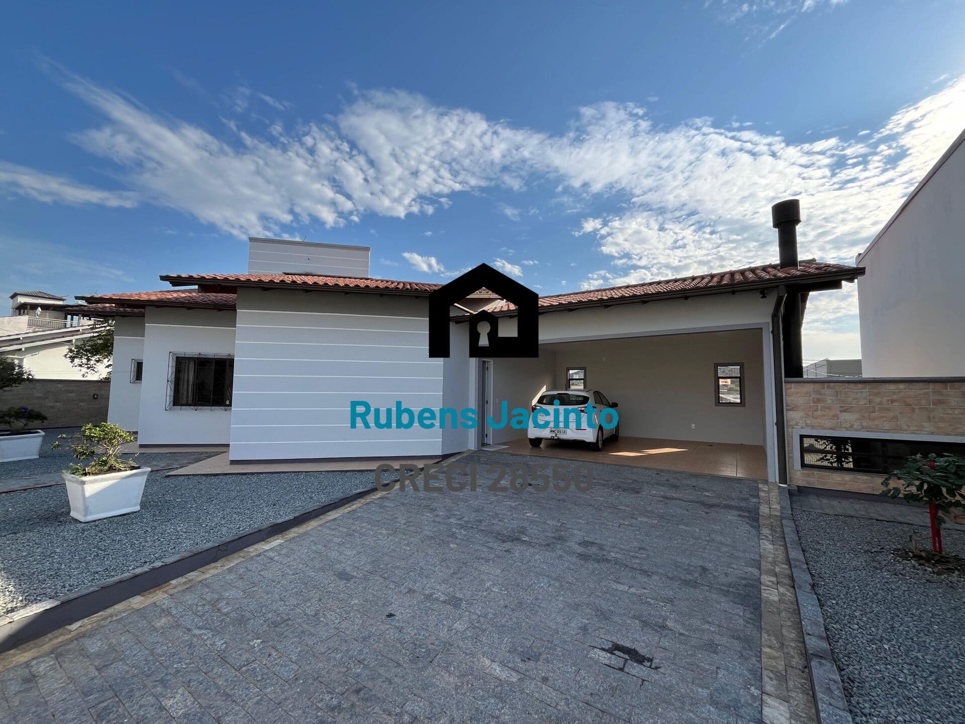 Casa Padrão - CASA BAIRRO ARIRIU -- PALHOÇA