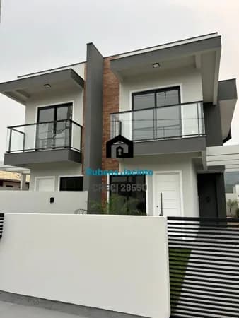 Sobrado em São José - Forquilhas