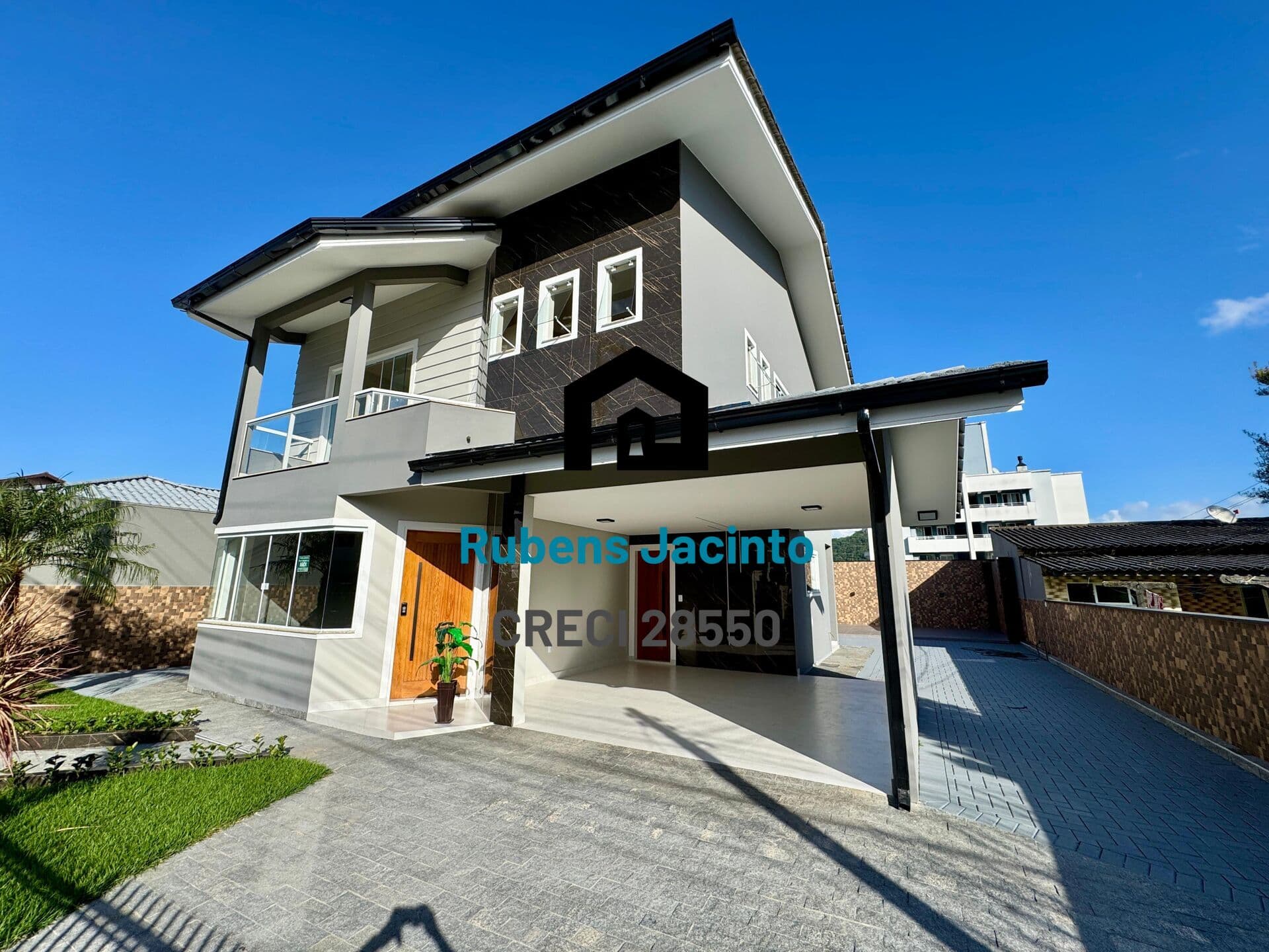 Casa em Palhoça - São Sebastião