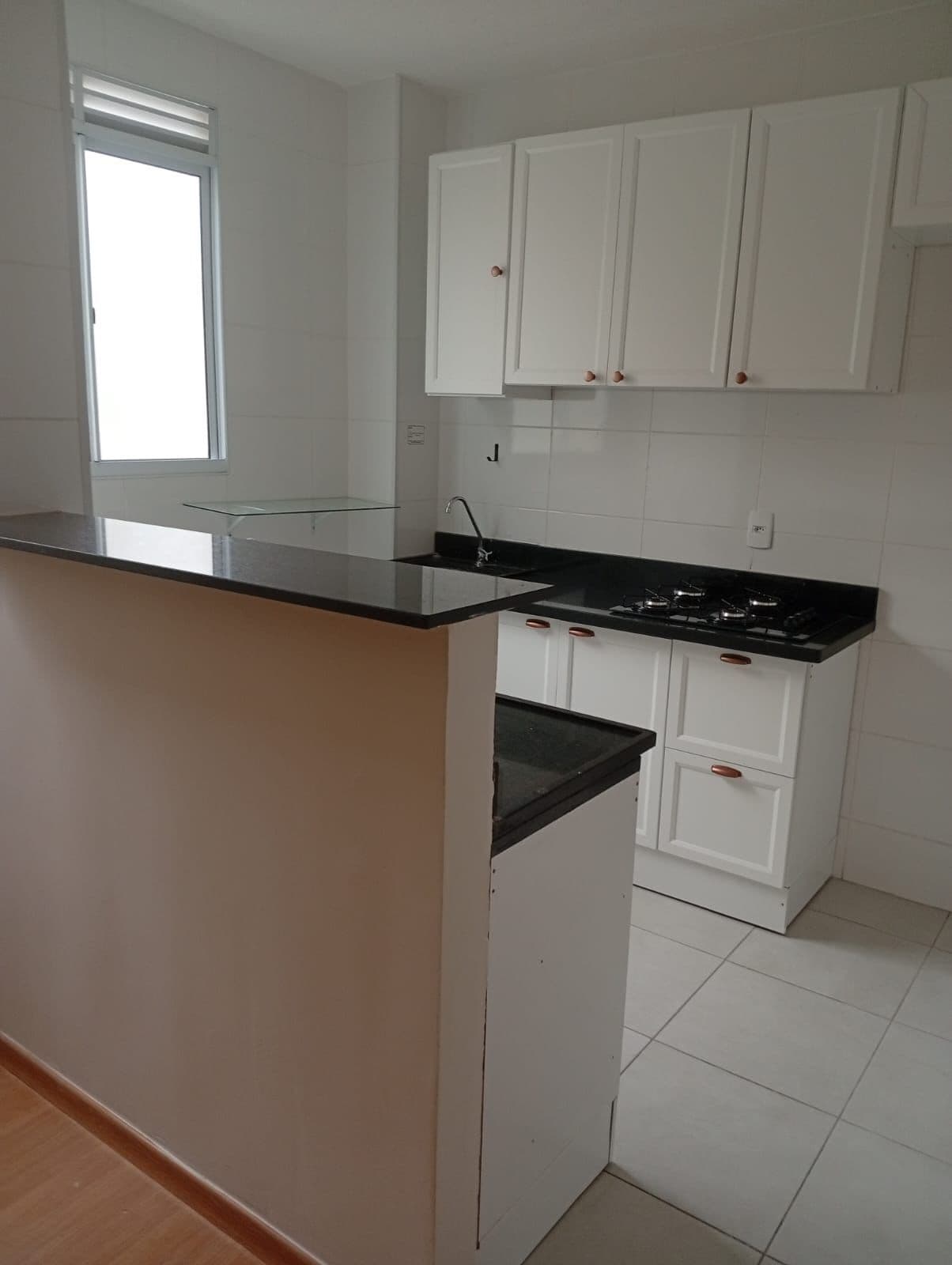 ALUGA-SE APARTAMENTO – CHAPADA DOS PINHAIS