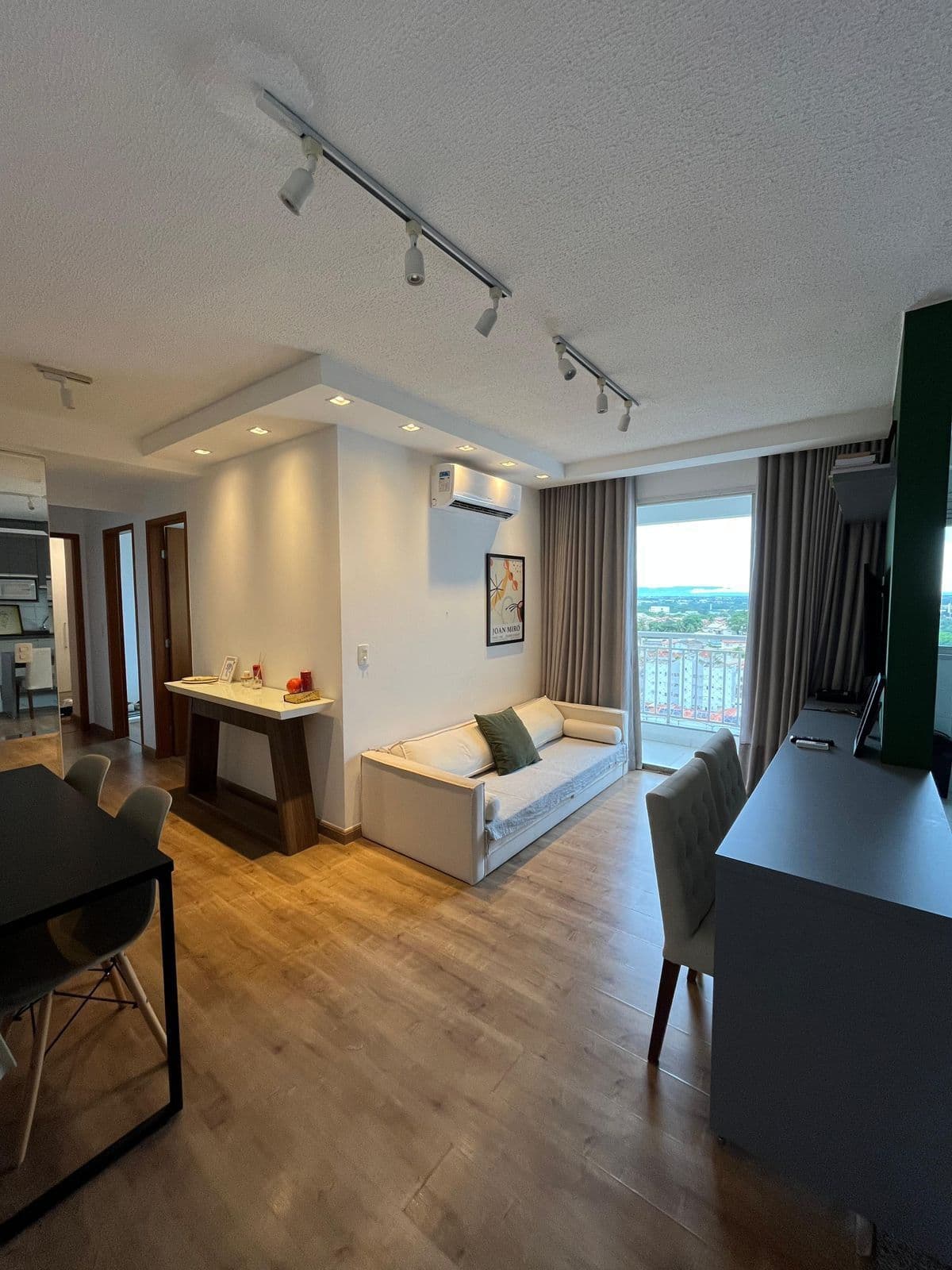ALUGO APARTAMENTO MOBILIADO NO CONDOMÍNIO GARDEN SHANGRILA