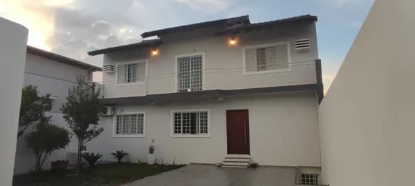 ALUGO Casa ampla para locação COM 3/4