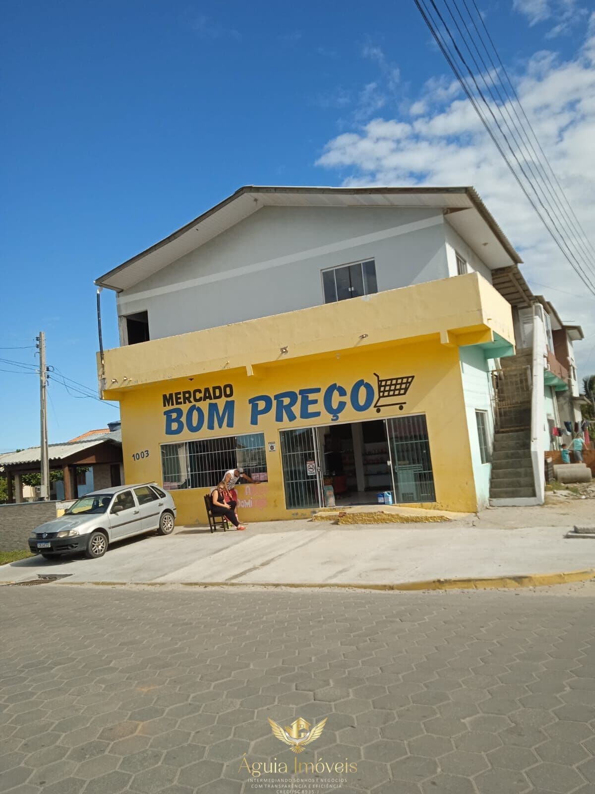 Sala Comercial + casa + 02 apartamentos, todos os imóveis já locados!
