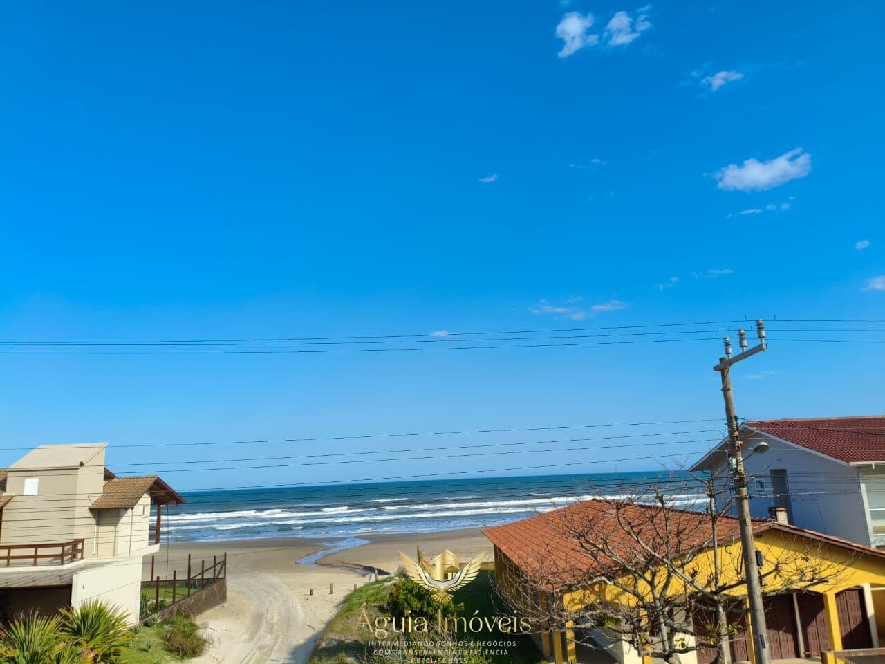 Apartamento FRENTE AO MAR, a apenas 20 metros da areia!