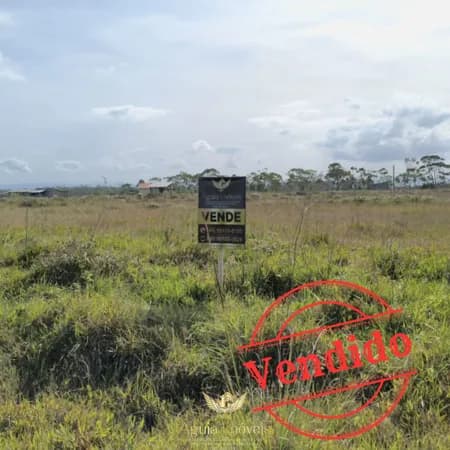 Seu terreno na praia, escriturado e registrado.