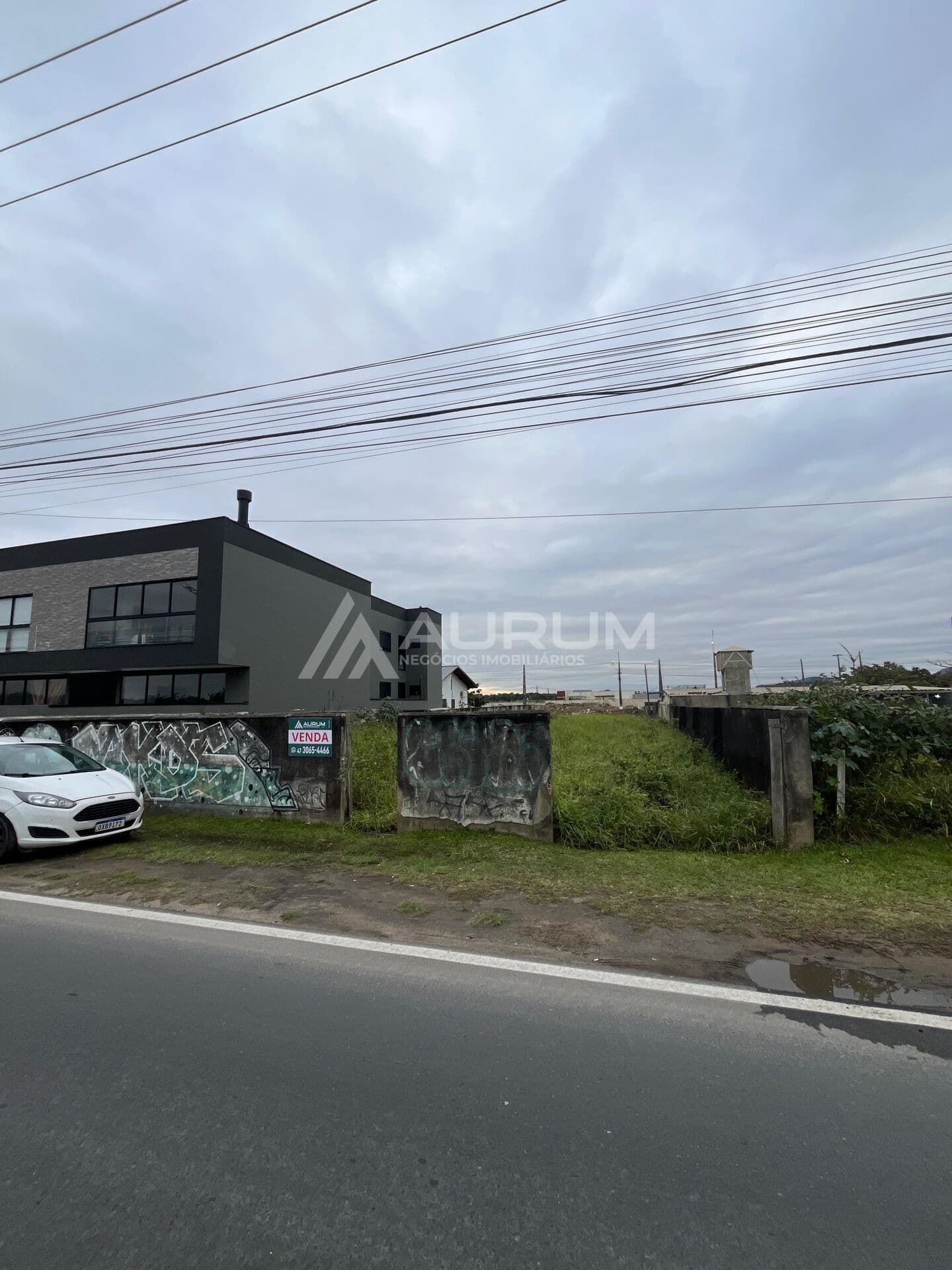 Terreno Frente Mar – Murado e com Localização Privilegiada no bairro Meia Praia/Navegantes-SC