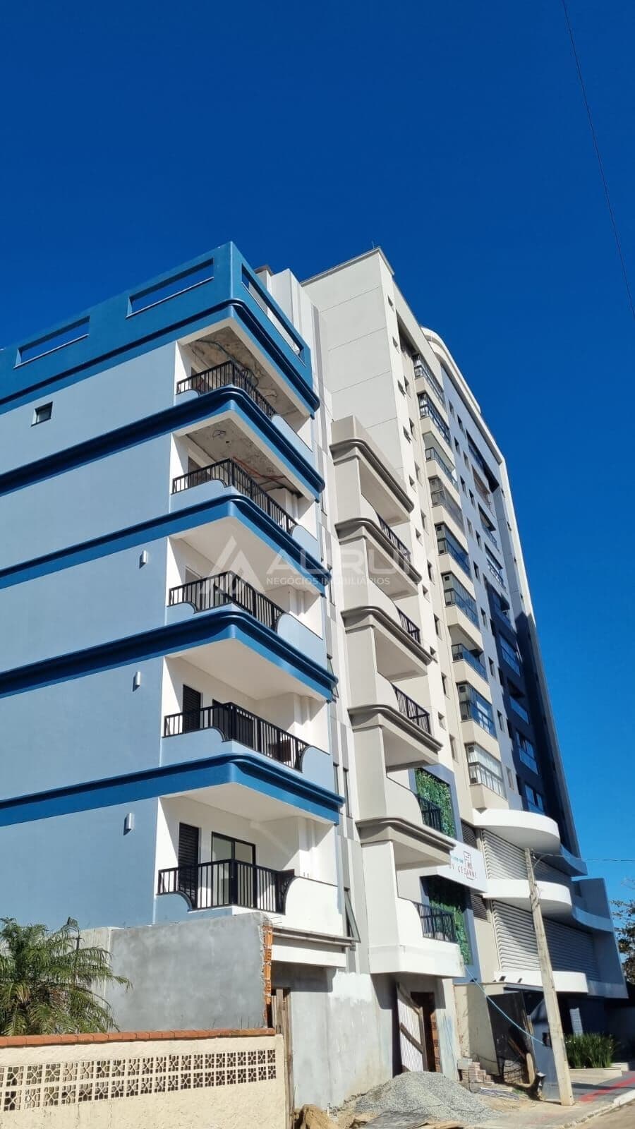 Apartamento a 200 Metros do Mar com 03 Dormitórios (01 Suíte) no Centro de Navegantes!