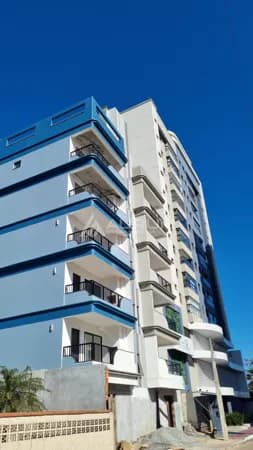 Apartamento a 200 Metros do Mar com 03 Dormitórios (01 Suíte) no Centro de Navegantes!