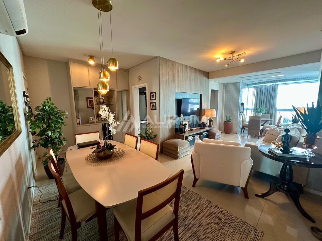Apartamento Semimobiliado no Centro de Balneário Camboriú – SC