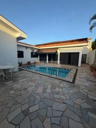 Casa em Ribeirão Preto - Parque Industrial Lagoinha