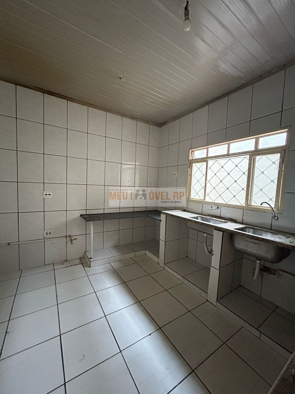 Sala Comercial e Terreno