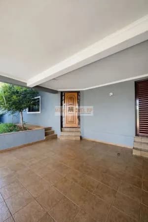 Sobrado em Ribeirão Preto - Vila Mariana