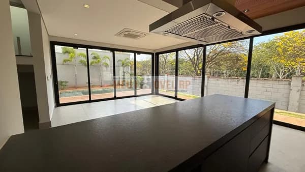 Casa de Condomínio em Ribeirão Preto - Vila do Golf