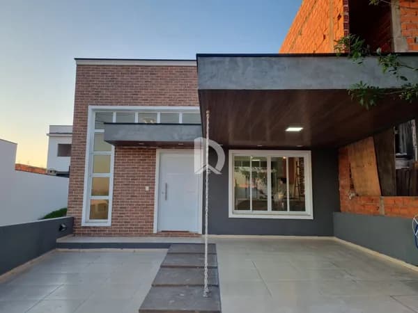 Casa de Condomínio em Sorocaba - Horto Florestal