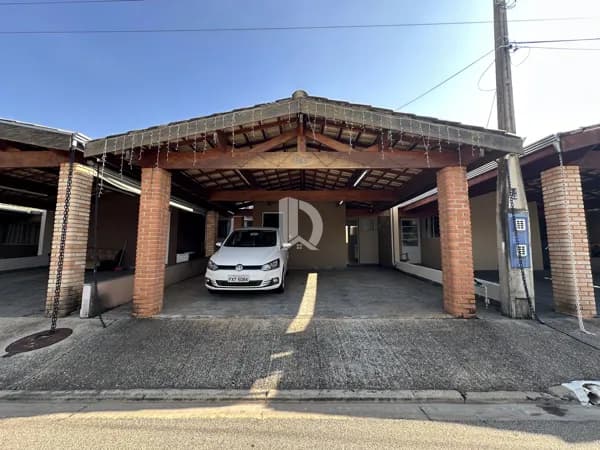 Casa de Condomínio em Sorocaba - Aparecidinha