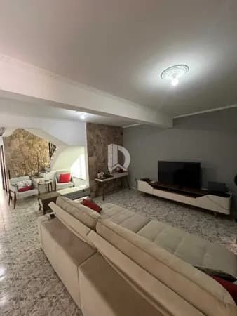 Sobrado em Sorocaba - Jardim Simus