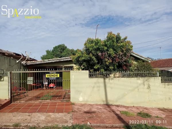 Casa Padrão para Venda em Conjunto Habitacional Milton Luiz Pereira Campo Mourão-PR