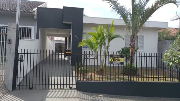 Casa em Campo Mourão - Centro