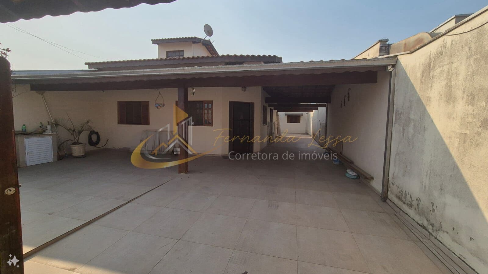 Casa com edicula e área gourmet , Golfinho Caraguatatuba-SP