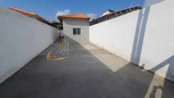 Casa para Venda em Caraguatatuba, Balneário dos Golfinhos, 2 dormitórios, 1 suíte, 2 banheiros, 4 vagas de garagem