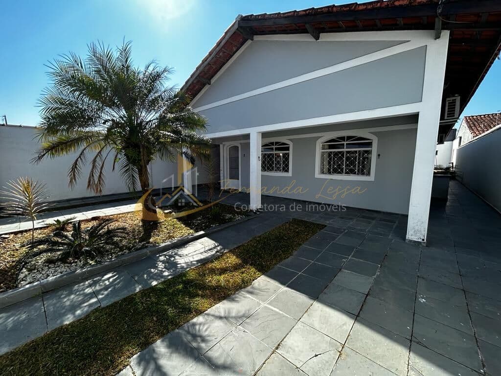 Casa em Caraguatatuba - Jardim Britânia
