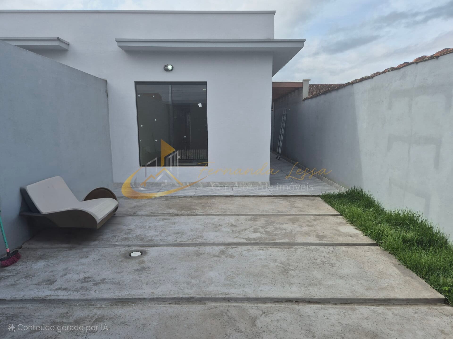 CasCasa com 2 dormitórios à venda, 63 m² por R$ 380.000 - Balneário dos Golfinhos - Caraguatatuba/SP