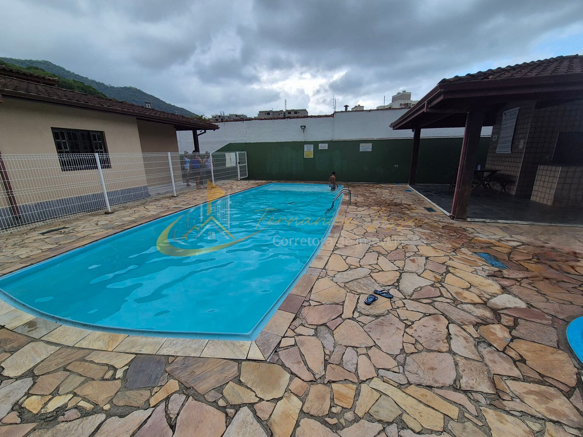 Casa em Condomínio à venda com 2 Quartos, Martim de Sá - Caraguatatuba