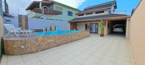Sobrado alto padrão à venda com 3 quartos, piscina e área gourmet, indaiá! Caraguatatuba-sp