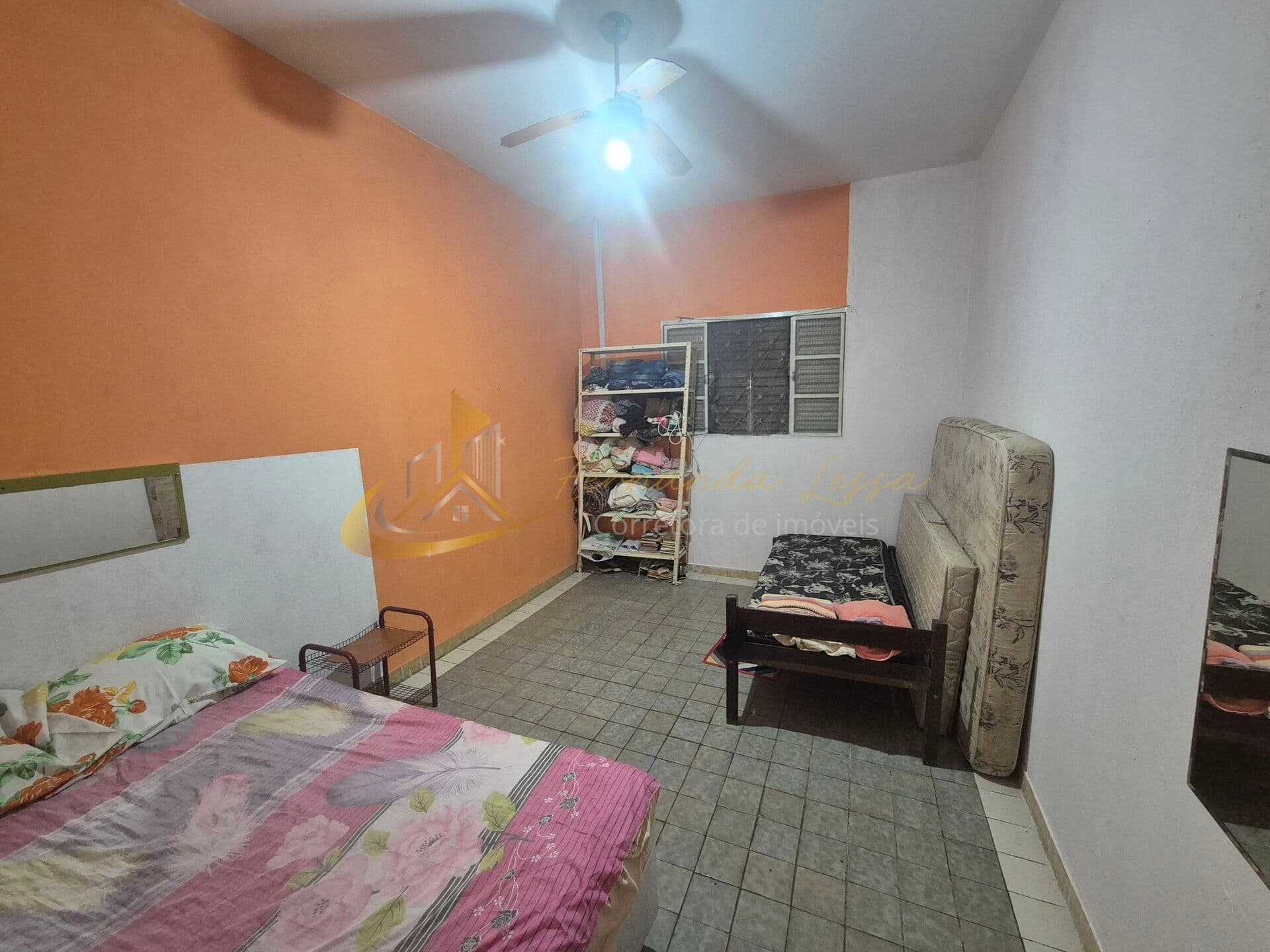 Casa `à venda com 2 dormitórios, Poiares - Caraguatatuba / SP