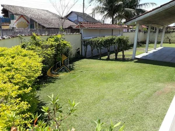 Casa com 3 quartos á venda no bairro Pontal Santa Marina - Caraguatatuba-SP