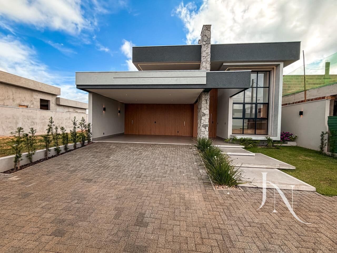 CONDOMÍNIO TERRA VISTA - CASA MODERNA E FINO ACABAMENTO - 3 SUÍTES