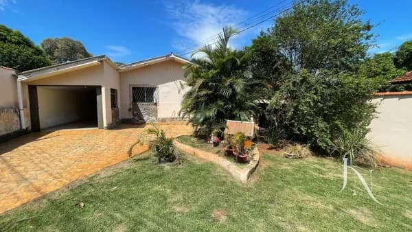 CASA À VENDA NA VILA A PRÓXIMO DO GRAMADÃO - R$ 750 MIL - FOZ DO IGUAÇU