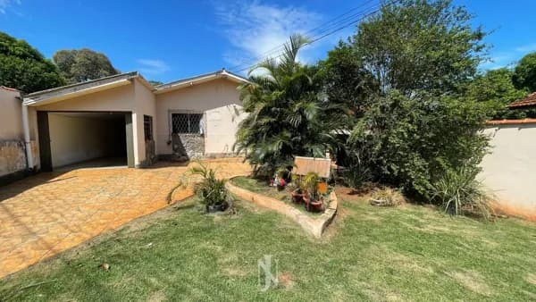 CASA À VENDA NA VILA A PRÓXIMO DO GRAMADÃO - R$ 750 MIL - FOZ DO IGUAÇU