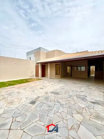 Casa a venda no Polo Clube- FRANCA-SP