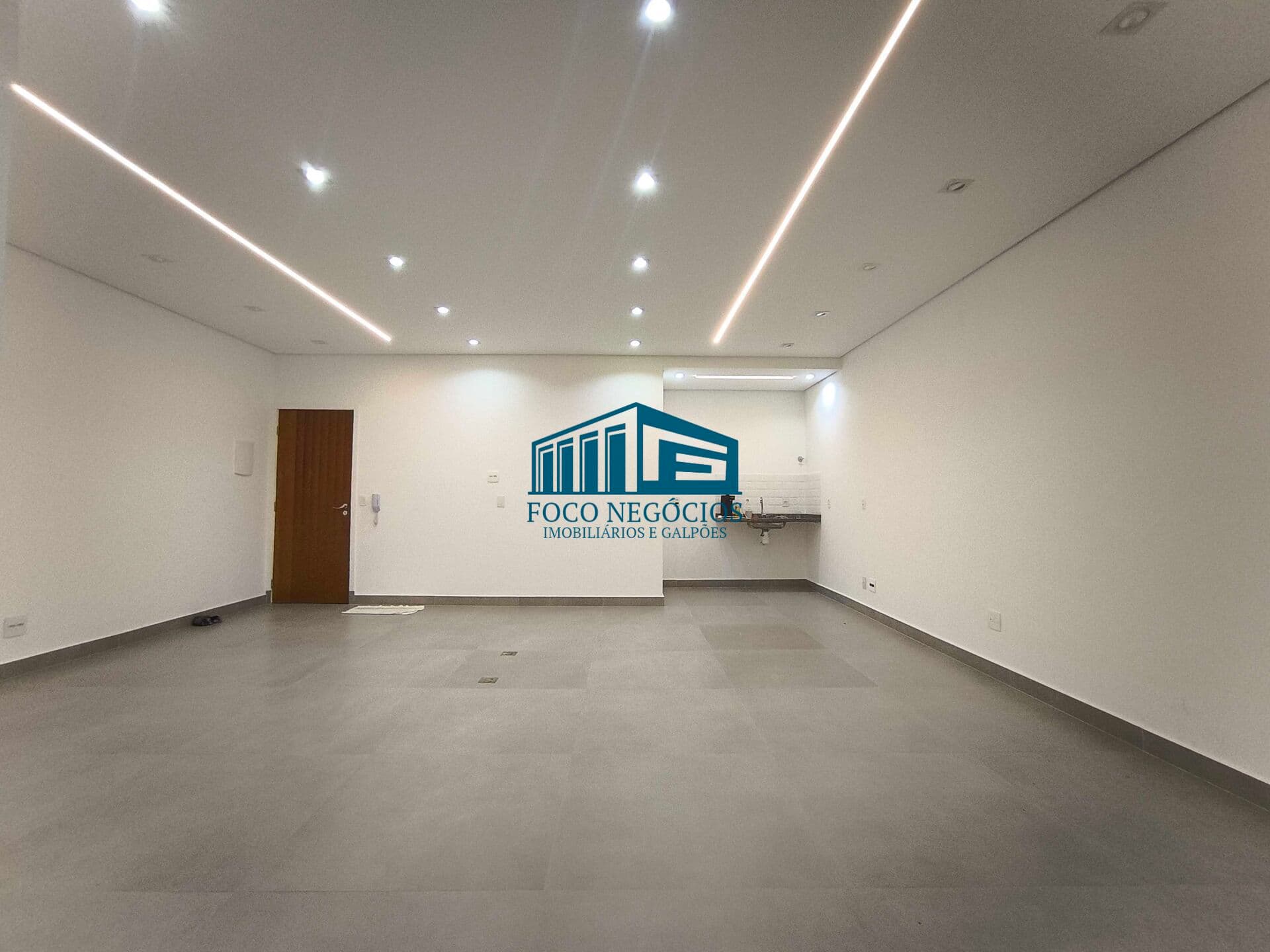 🏢 SALA COMERCIAL – OPORTUNIDADE NO CENTRO SERRARIA!