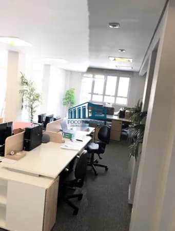 Conjunto Comercial para Locação - Vista para a Av. São Luis e Praça Dom José Gaspar