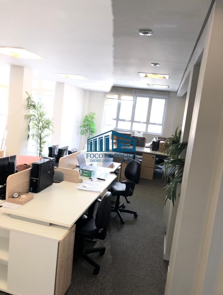 Conjunto Comercial para Locação - Vista para a Av. São Luis e Praça Dom José Gaspar