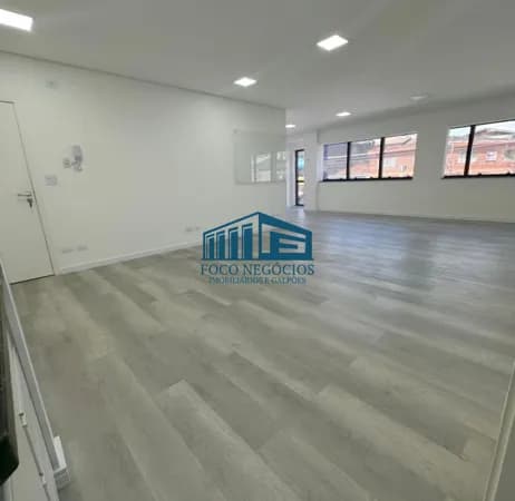 **Sala Comercial para Locação – Próxima ao Centro**