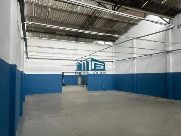 Galpão Industrial de 400 m² para Locação em Diadema