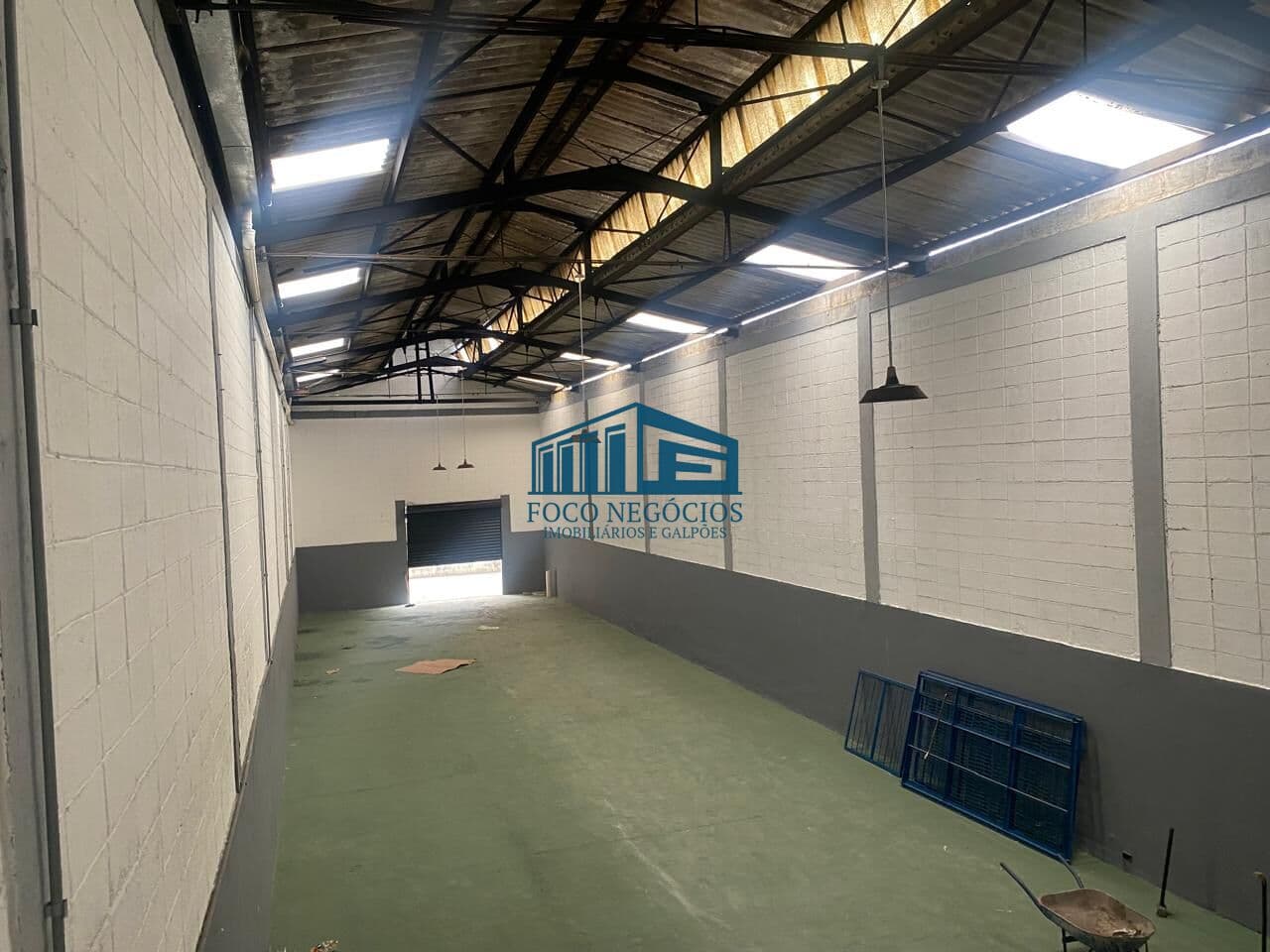 Galpão para Alugar, 392 m²/ Sala Comercial para Alugar, 48 m²