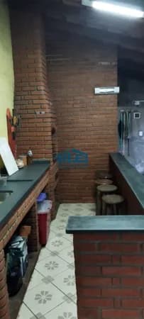 Linda Casa Bem Ampla e Arejada