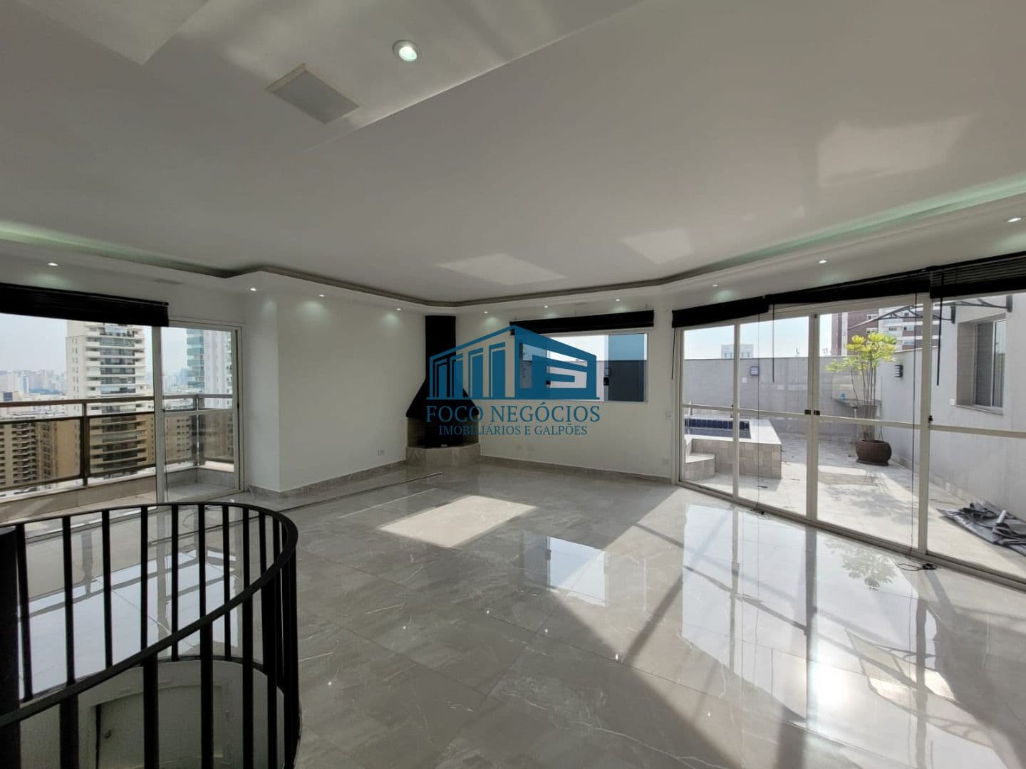 Apartamento Impecável para Venda ou Locação - Moema, São Paulo/SP