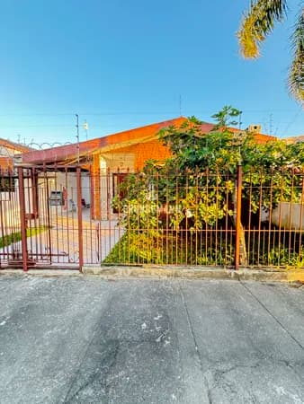 Casa térrea próximo a República do Líbano